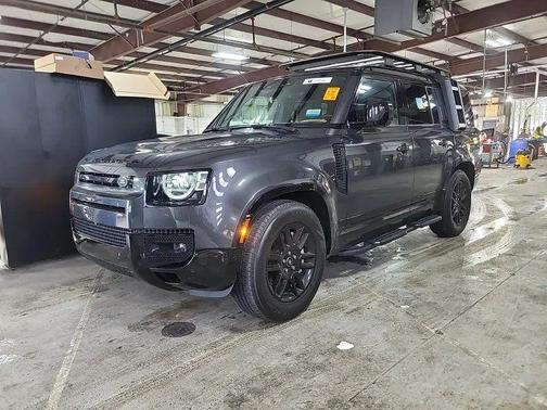 2024 Land Rover Defender X-Dynamic SE