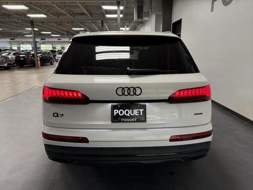 2022 Audi Q7 55 Premium Plus