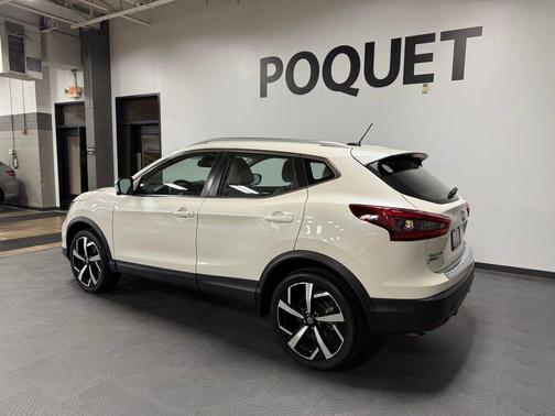 2022 Nissan Rogue Sport SL