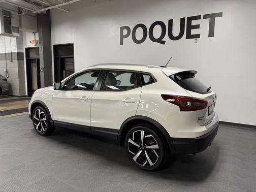 2022 Nissan Rogue Sport SL