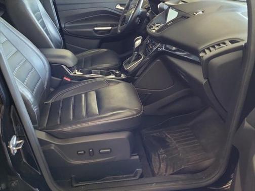 2017 Ford C-Max Energi Titanium