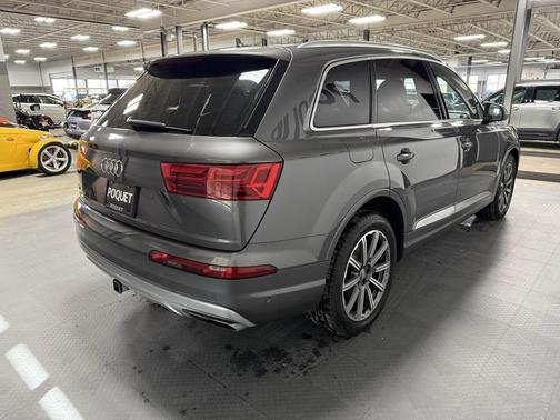 2019 Audi Q7 55 Premium Plus