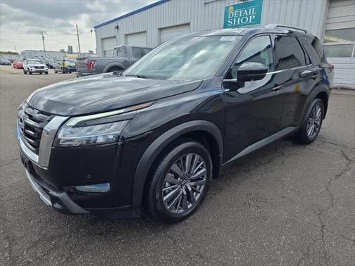 2024 Nissan Pathfinder SL 4WD