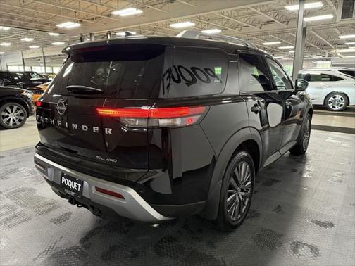 2024 Nissan Pathfinder SL 4WD