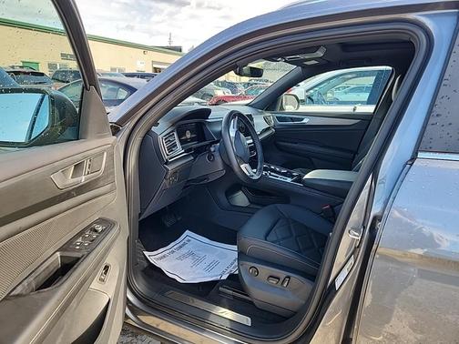 2024 Volkswagen Atlas Cross Sport 2.0T SE w/Technology 4MOTION