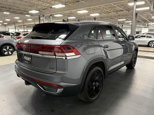 2024 Volkswagen Atlas Cross Sport 2.0T SE w/Technology 4MOTION