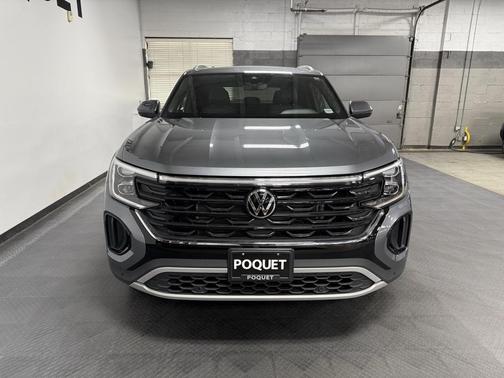 2024 Volkswagen Atlas Cross Sport 2.0T SE w/Technology 4MOTION