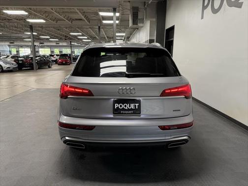 2024 Audi Q5 45 S line Premium