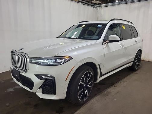 Mineral White Metallic 2019 BMW X7 xDrive40i