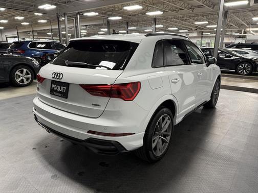 2022 Audi Q3 45 S line Premium Plus