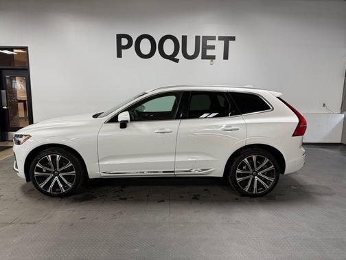 2023 Volvo XC60 B6 Ultimate Bright Theme