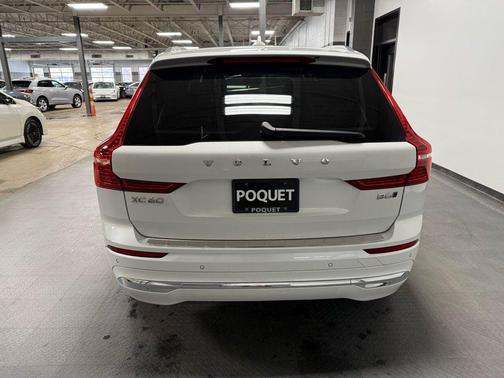 2023 Volvo XC60 B6 Ultimate Bright Theme