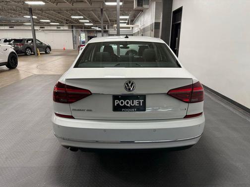 Pure White 2017 Volkswagen Passat SEL Premium