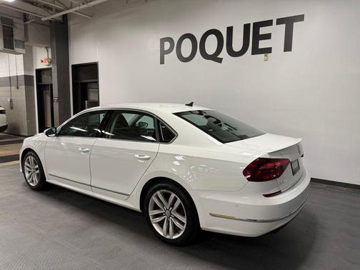 Pure White 2017 Volkswagen Passat SEL Premium
