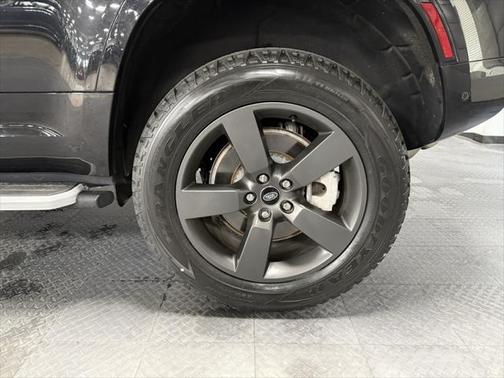 2023 Land Rover Defender 110 X-Dynamic SE