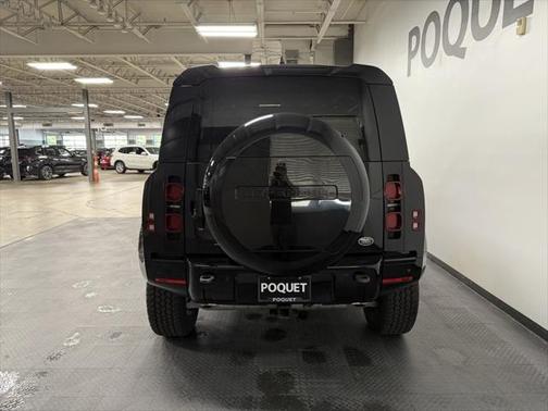 2023 Land Rover Defender 110 X-Dynamic SE