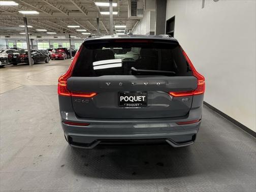 2024 Volvo XC60 B5 Plus Dark Theme