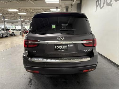 2022 INFINITI QX80 Luxe