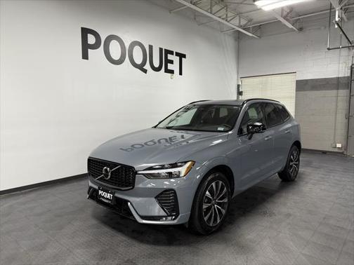 2024 Volvo XC60 B5 Core Dark Theme