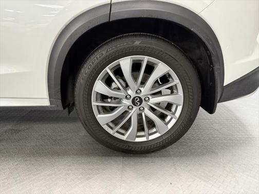 2023 INFINITI QX50 LUXE AWD