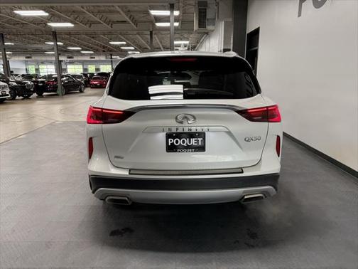 2023 INFINITI QX50 LUXE AWD