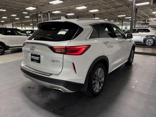 2023 INFINITI QX50 LUXE AWD