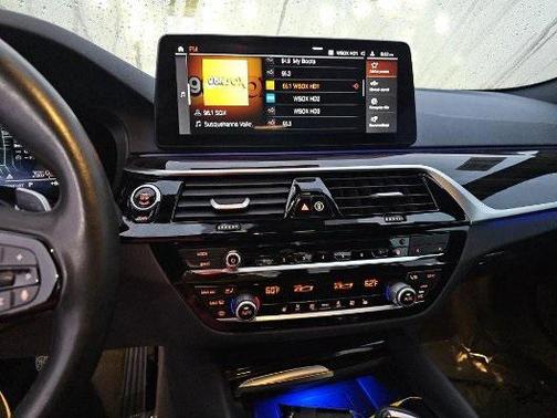 2022 BMW 530 i xDrive
