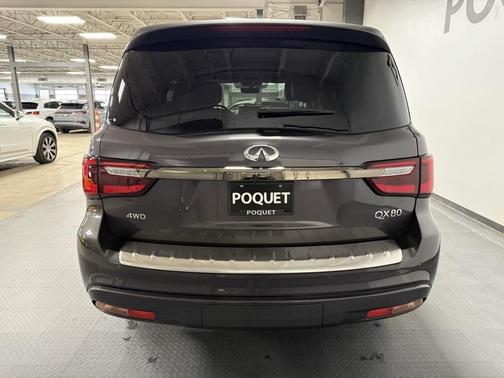 2023 INFINITI QX80 Premium Select