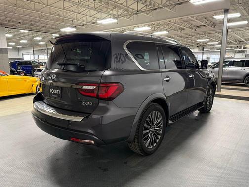 2023 INFINITI QX80 Premium Select