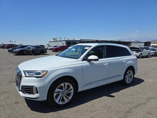 2022 Audi Q7 55 Premium Plus