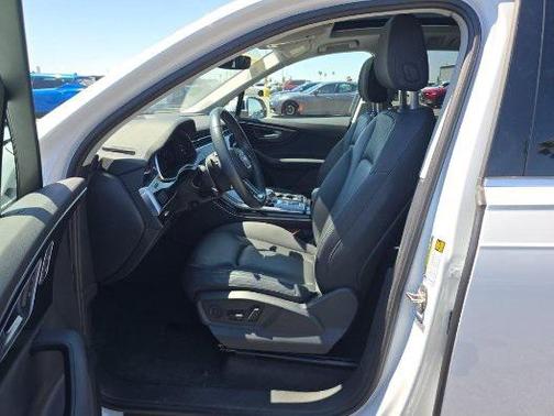 2022 Audi Q7 55 Premium Plus