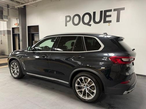 Black Sapphire Metallic 2020 BMW X5 xDrive40i