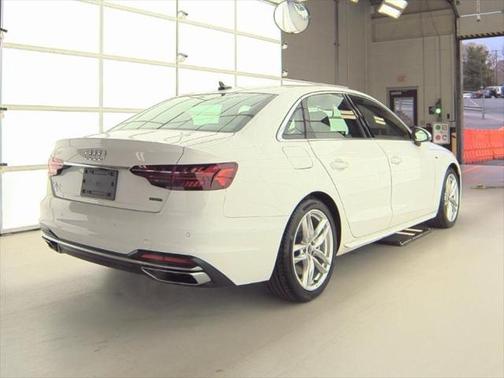 2022 Audi A4 45 S line Premium Plus