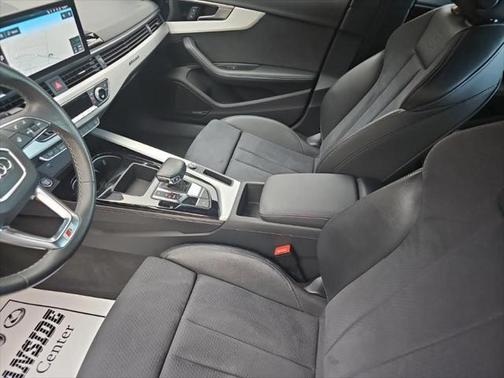 2022 Audi A4 45 S line Premium Plus