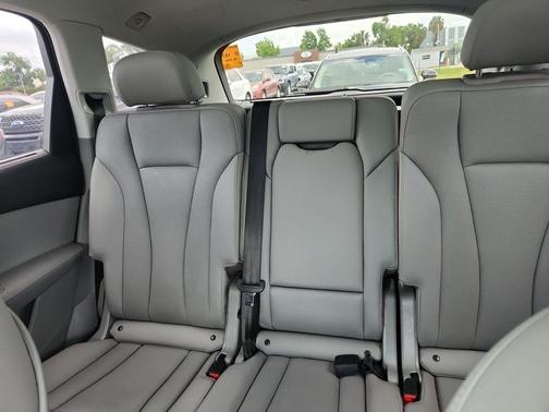 Florett Silver Metallic 2021 Audi Q7 55 Prestige