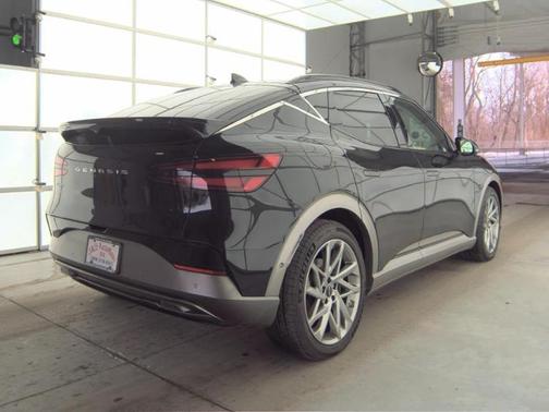 2024 Genesis GV60 Advanced