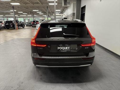 2023 Volvo V60 Cross Country B5 Plus