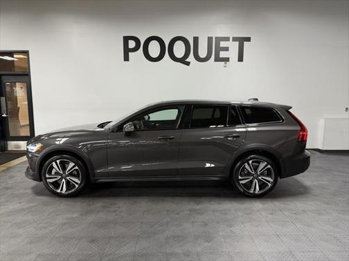 2023 Volvo V60 Cross Country B5 Plus