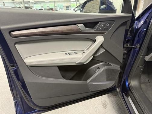 2022 Audi Q5 45 S line Premium Plus