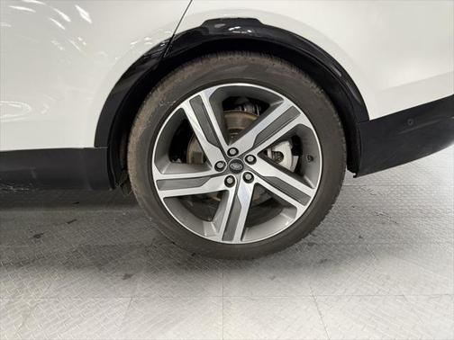 2023 Land Rover Discovery P360 HSE R-Dynamic