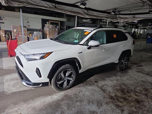 Ice Cap 2023 Toyota RAV4 Prime SE