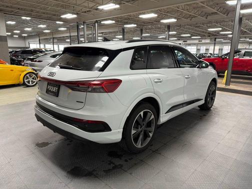 2024 Audi Q4 e-tron Prestige