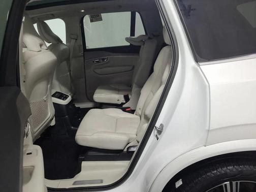 2023 Volvo XC90 Recharge Plug-In Hybrid T8 Plus 6 Passenger
