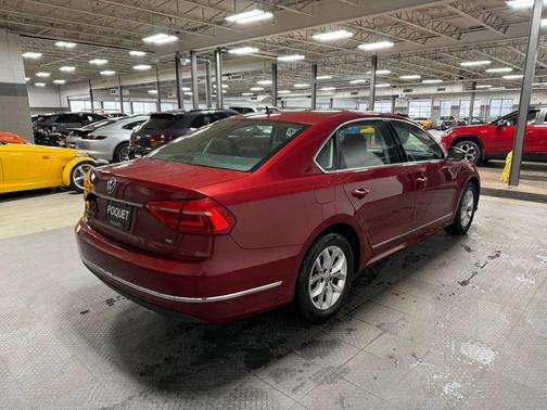 2016 Volkswagen Passat 1.8T S