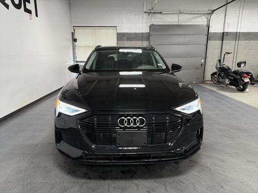 2021 Audi e-tron Premium Plus