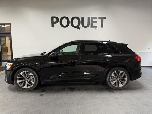 2021 Audi e-tron Premium Plus