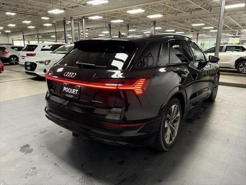 2021 Audi e-tron Premium Plus