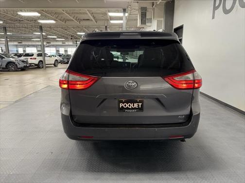 2016 Toyota Sienna XLE Premium