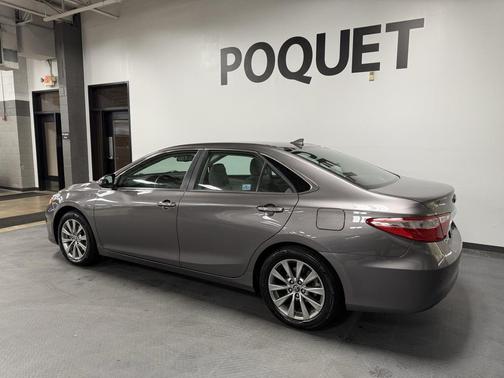 2017 Toyota Camry Hybrid XLE