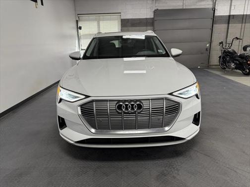 2023 Audi e-tron Premium Plus quattro